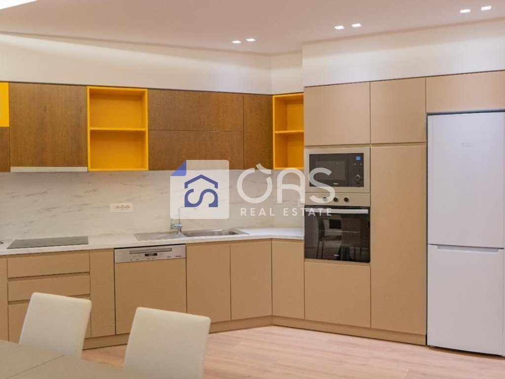 Shitet apartament 2+1 tek Kodra e Dillit