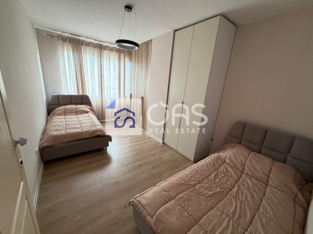 Jepet apartament me qera 2+1+2 ne Astir tek Kompleksi Fratari