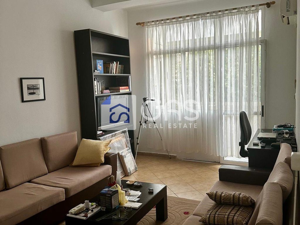 Shitet apartament 1+1 tek Rruga e Durresit