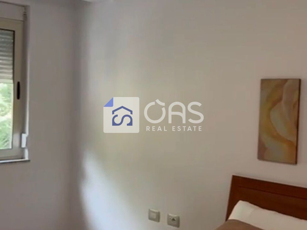 Jepet apartament me qera 2+1 tek shallvaret