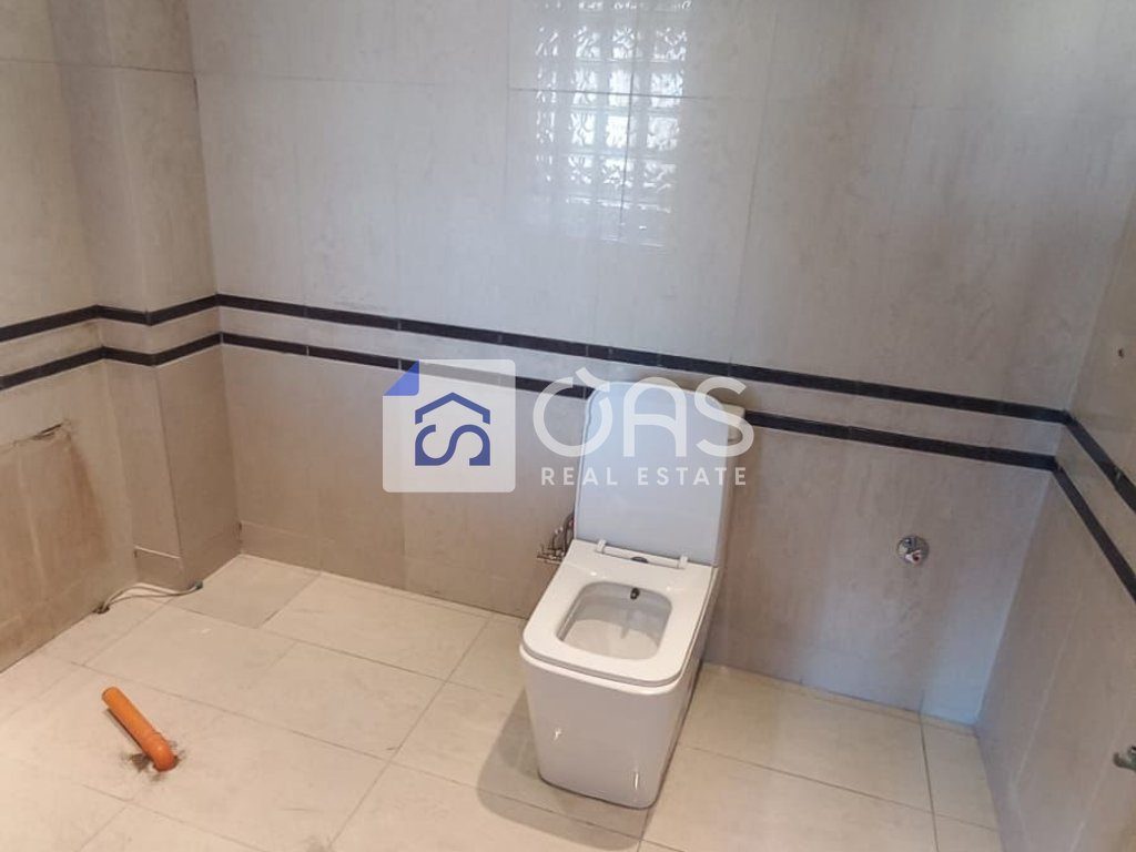 Shitet apartament 2+1+2 tek Liqeni Artificial