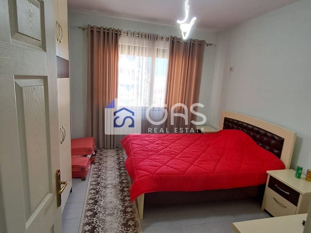 Jepet me qera apartament 2+1+2 ne Astir pran Vila L