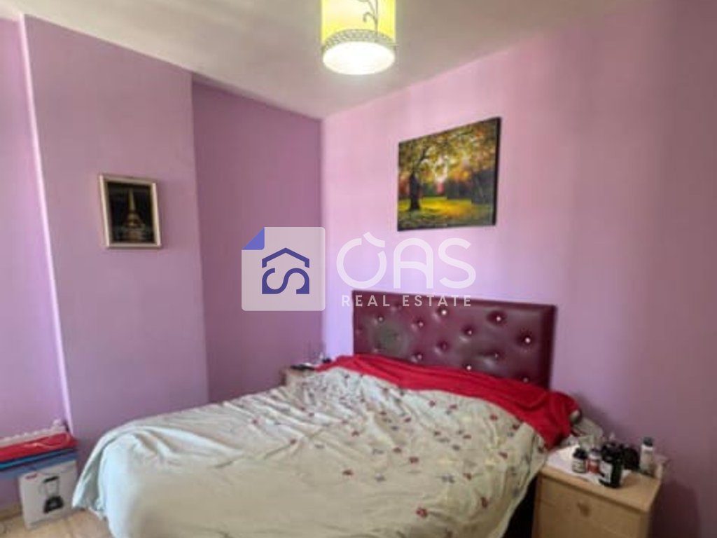 Jepet apartament me qera 1+1  ne Qender