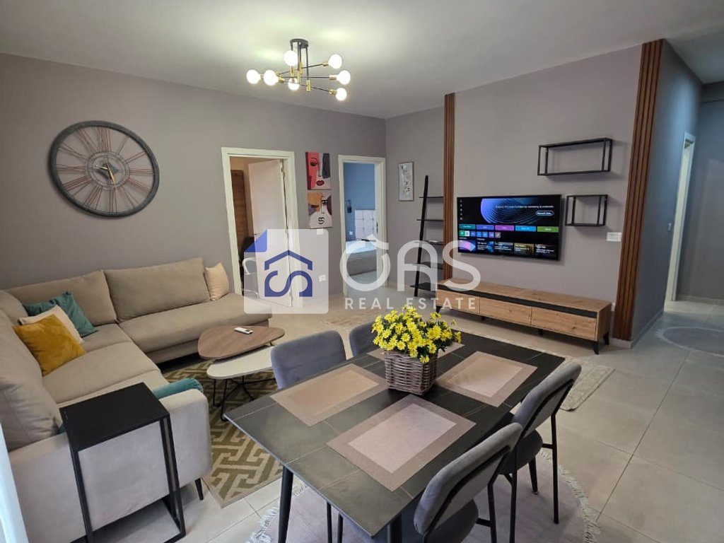 Jepet apartament me qera 2+1+2 tek Kopshti Botanik