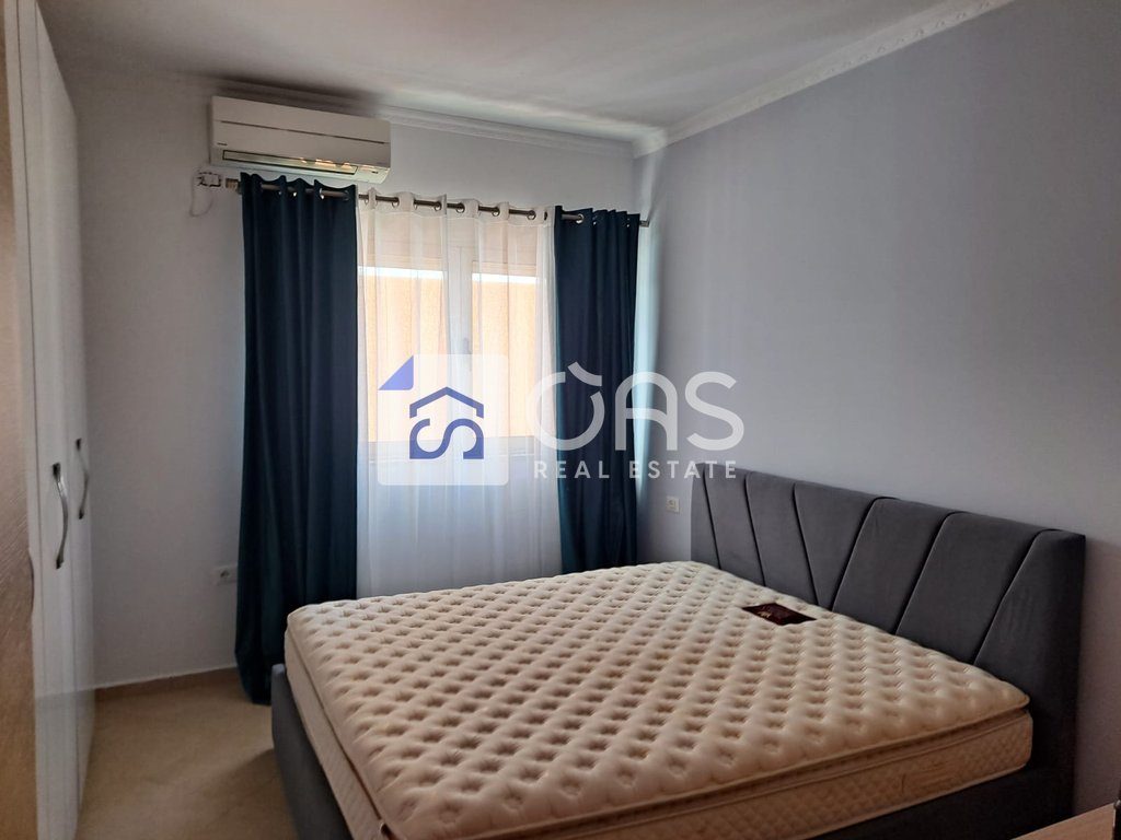 Jepet apartament me qera 2+1+ garazhd tek Liqeni i Tiranes