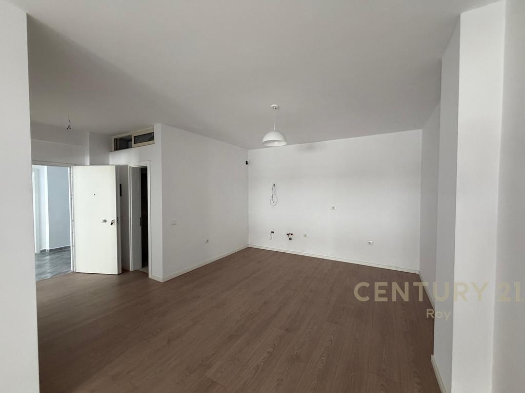 EXCLUSIVE ! SHITET APARTAMENT 1+1 TEK SHKEMBI I KAVAJES !