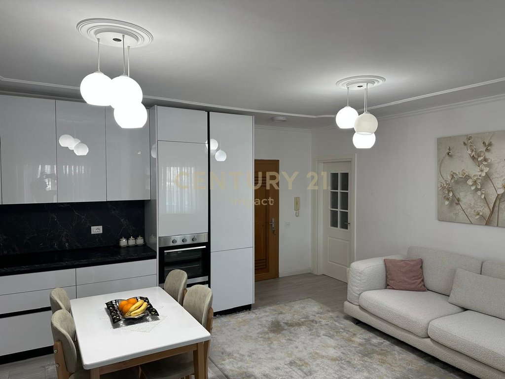 Apartament 2+1 Me Qira në Ish Parku, Tiranë - 800.00€!