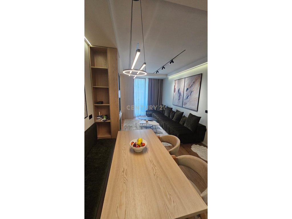 "Golden Tower Residence" – Apartament Premium 1+1 me Qira