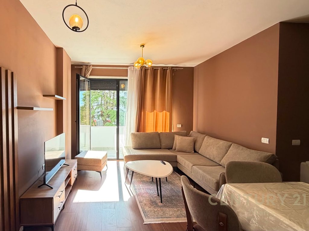 JEPET ME QIRA  APARTAMENT 2+1+2 NE RRUGEN DON BOSKO