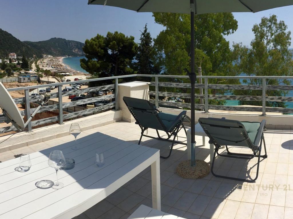 DHERMI, 2 GARSIONERE ME VERANDE!