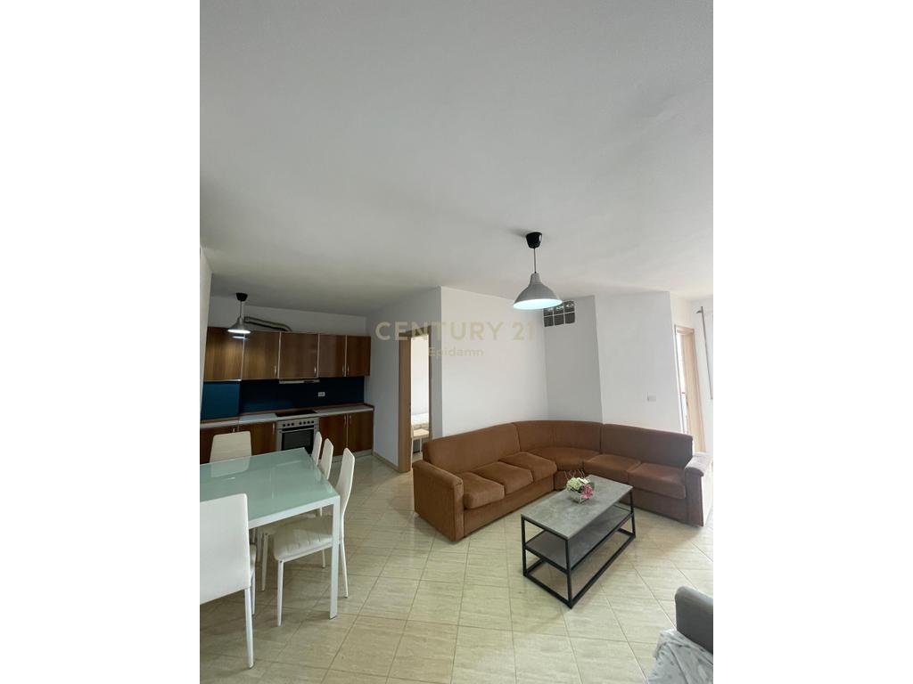Apartament 2+1  Me Qira në Qendrën e Durrësit !