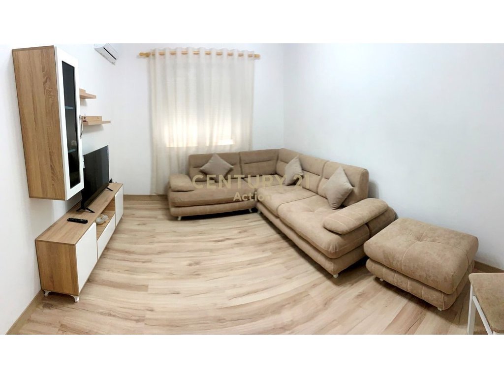 JAPIM ME QIRA APARTAMENT 1+1 NË QENDËR -DURRËS!