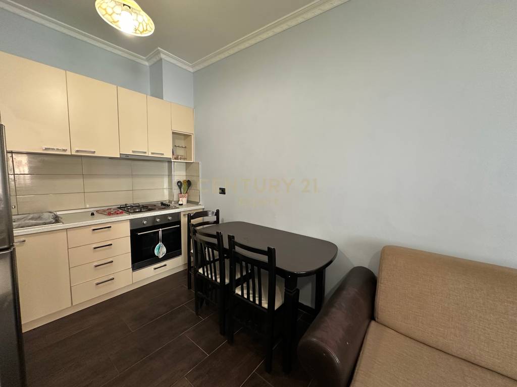 Shitet apartament 1+1 te Shkembi i Kavajes
