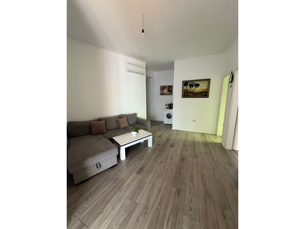 Apartament 2+1 Për Shitje në Ali Demi, Tiranë – 130,000€