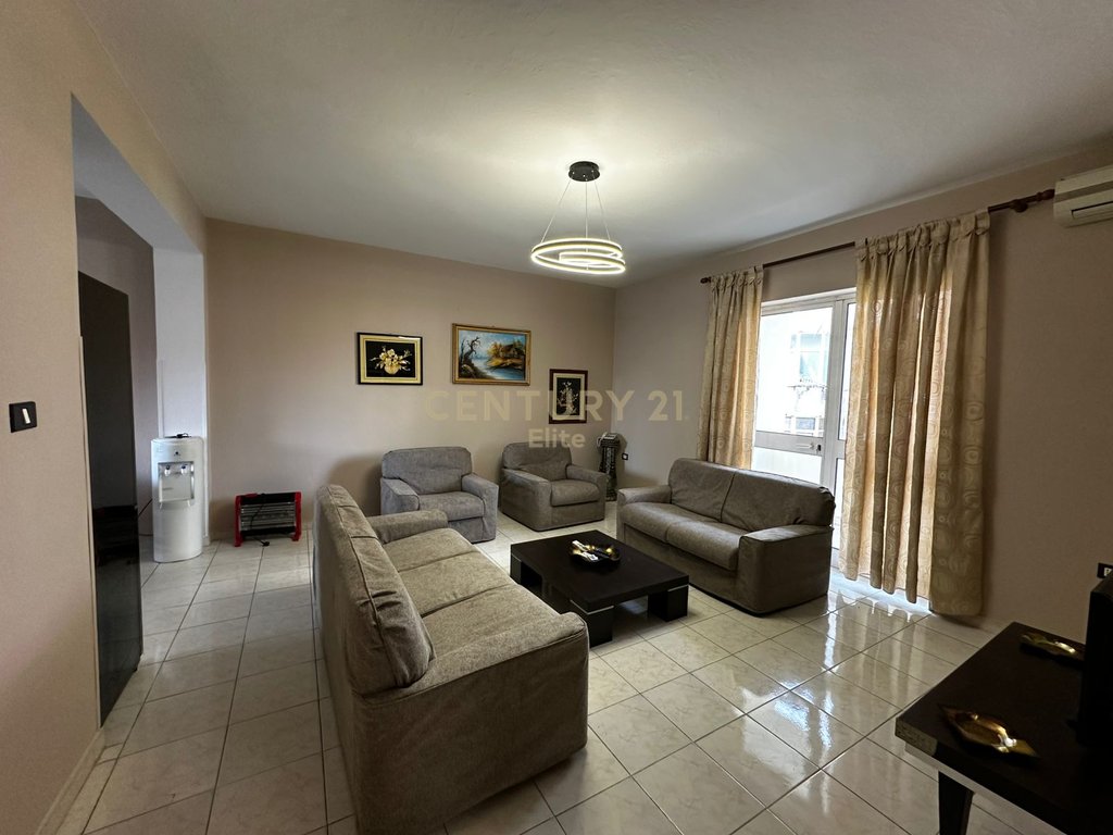 Apartament 3+1 Me Qira në Rruga Mine Peza, Tiranë - 600€ | 120 m²