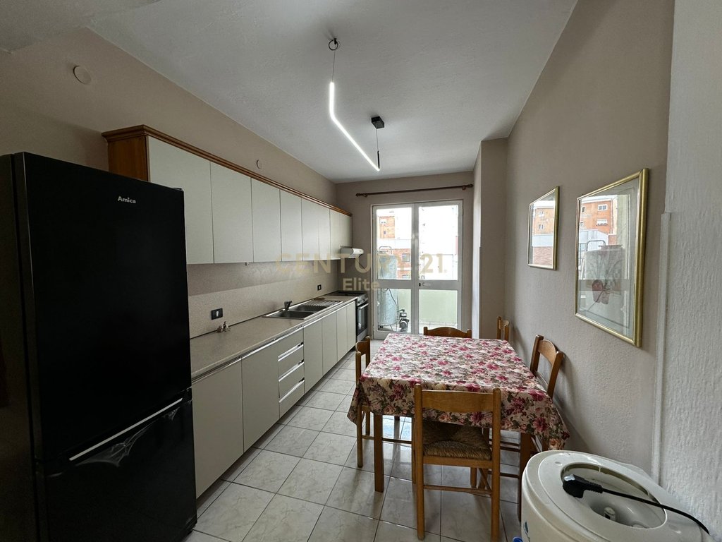 Apartament 3+1 Me Qira në Rruga Mine Peza, Tiranë - 600€ | 120 m²