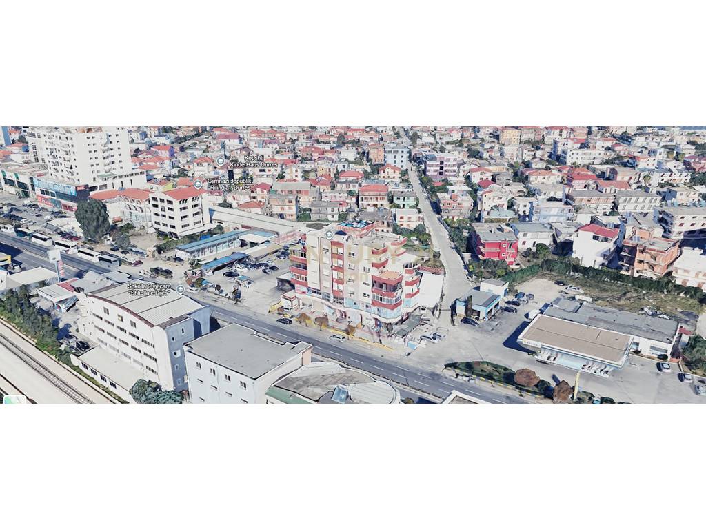 Ambient Komercial Me Qira në Hyrjen e Durrësit !