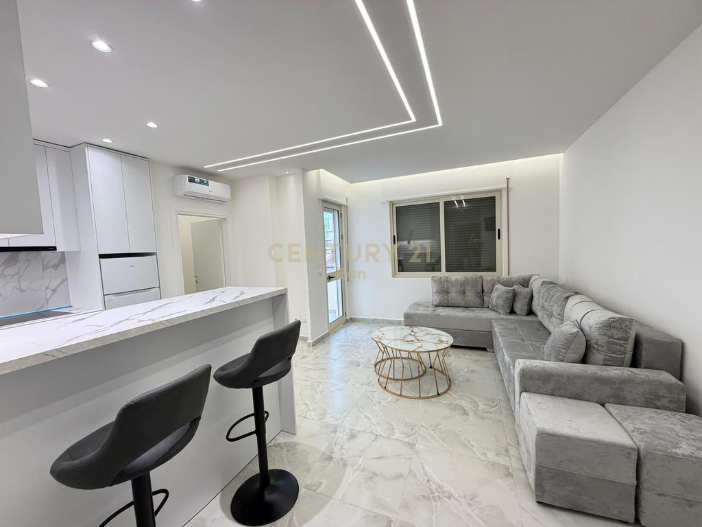 Shitet Apartament 1+1, prane Miami 2, Golem !
