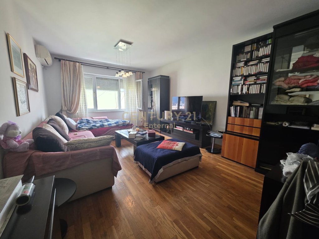 Shitet Apartament 3+1+2  ne Laprake, kompleksi 'Gin Tash'