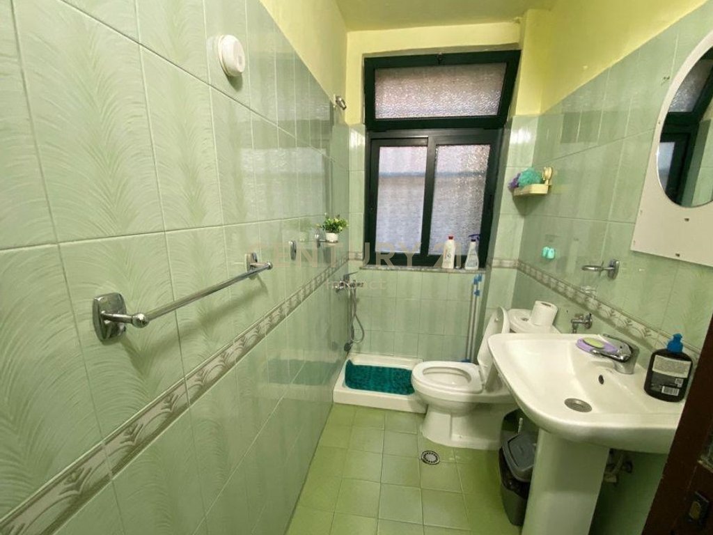 Apartament 2+1 Me Qira tek Stadiumi Dinamo, Tiranë !