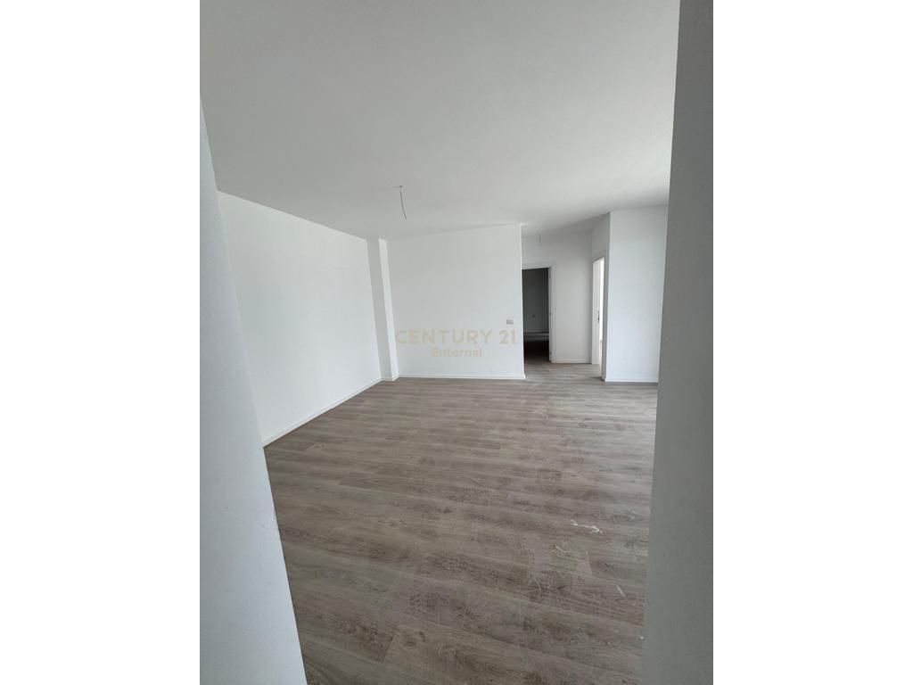 Apartament 2+1+2+Post Parkimi në shitje Akses Tirana