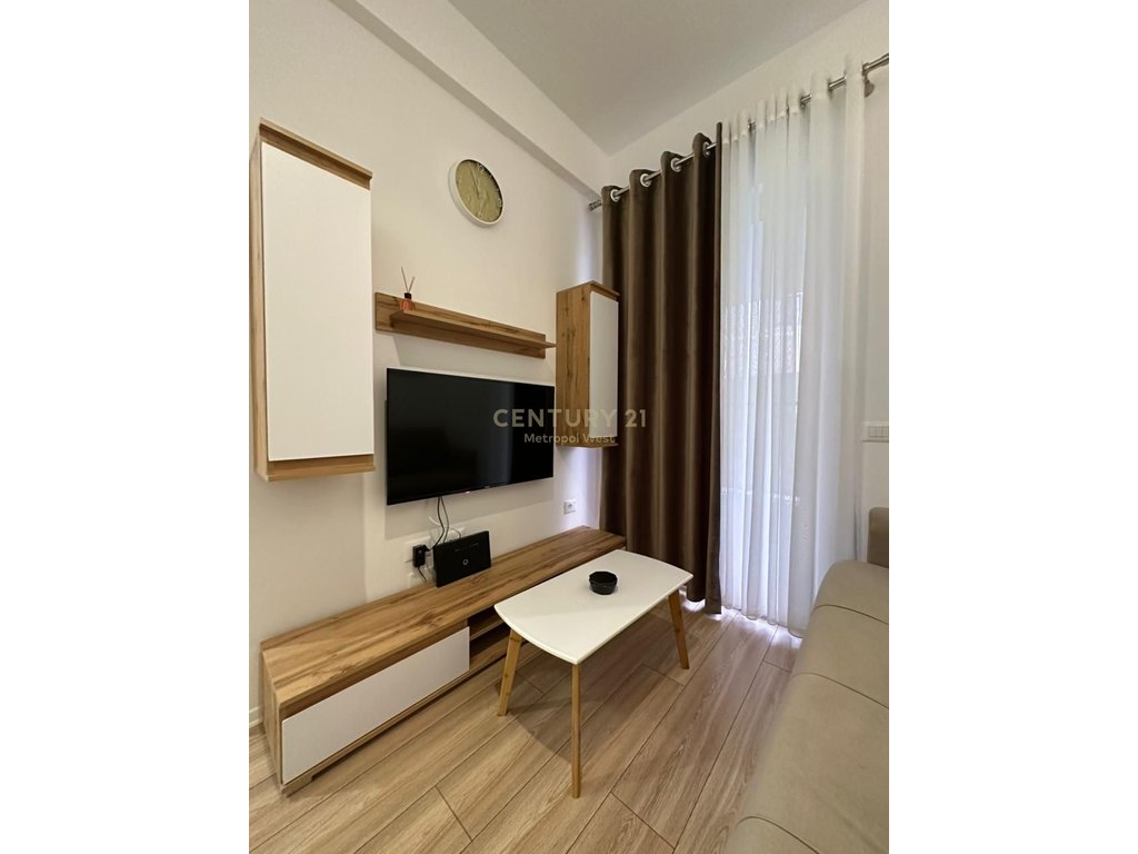 Apartament 1+1 te Kompleksi Mangalem!