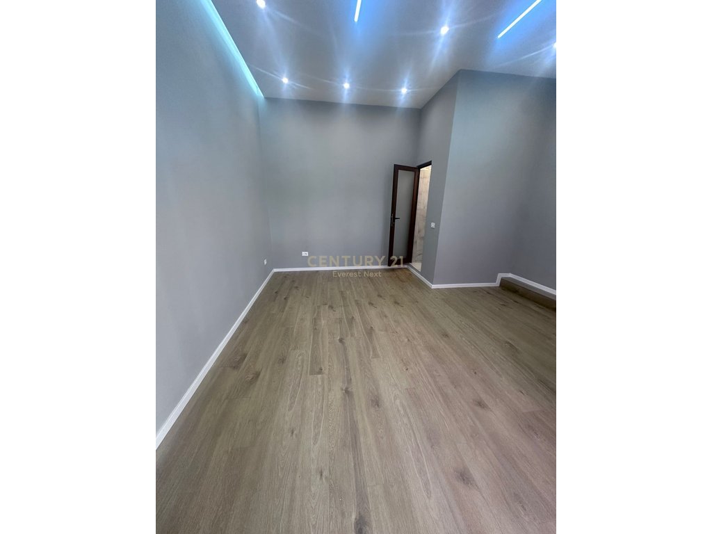 Njësi Komerciale pranë Pediatris