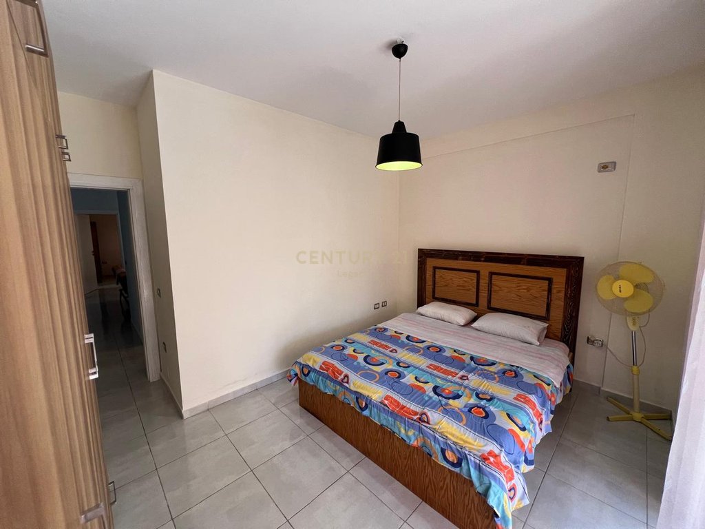 Apartament 3+1+2 Me Qira në Fresku, Tiranë