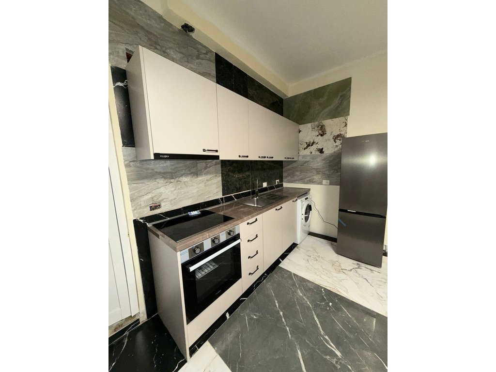 APARTAMENT 1+1 ME QIRA, TE KAIMI, ALI DEMI