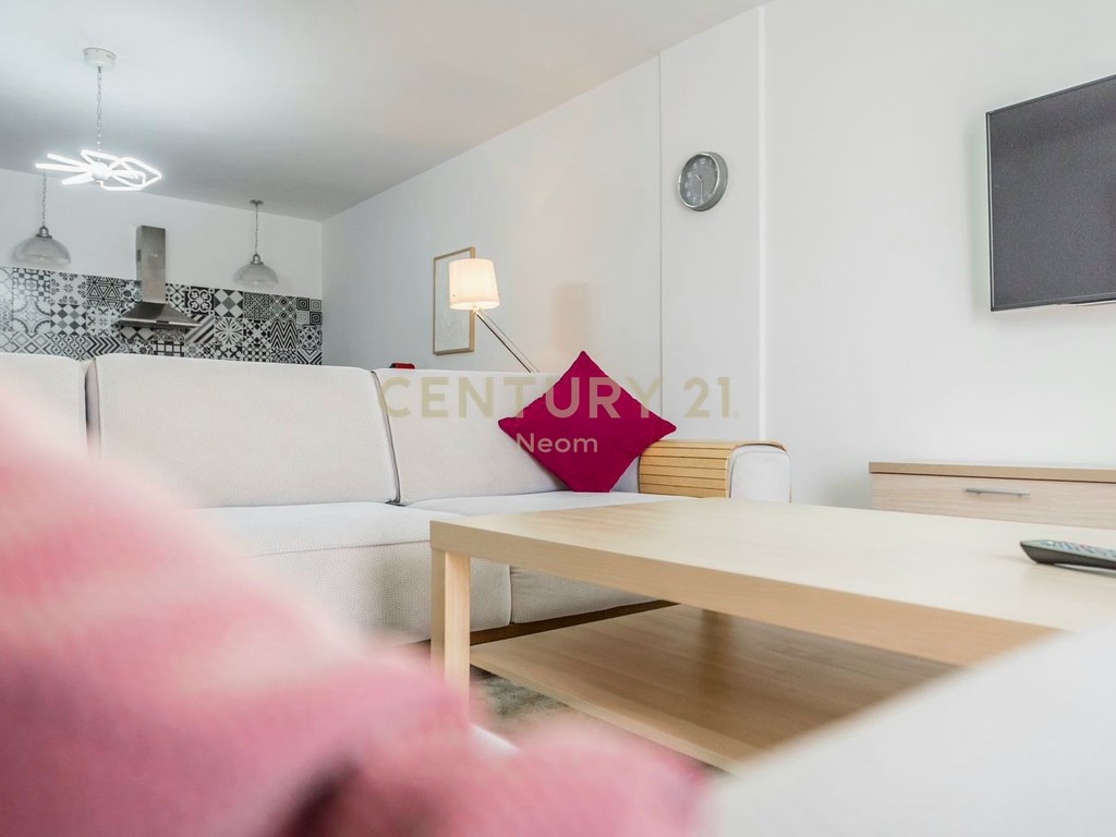 APARTAMENT 2+1 PËR QIRA – RRUGA E BOGDANËVE