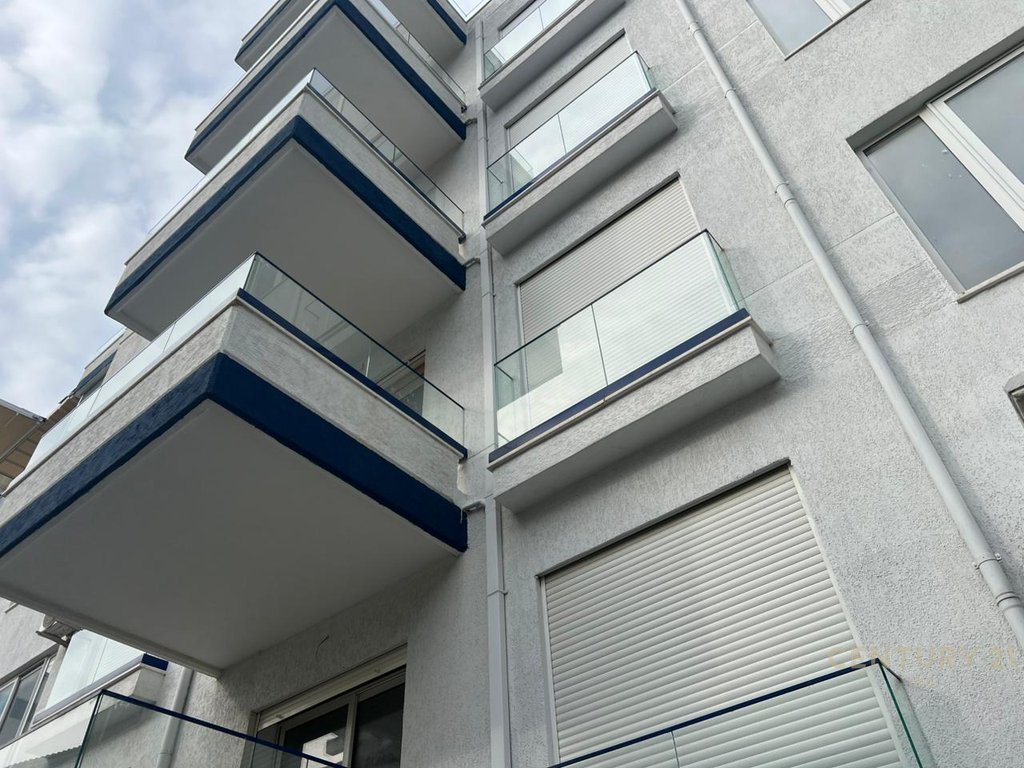Apartament 2+1+2 per shitje tek Uji i Ftohte