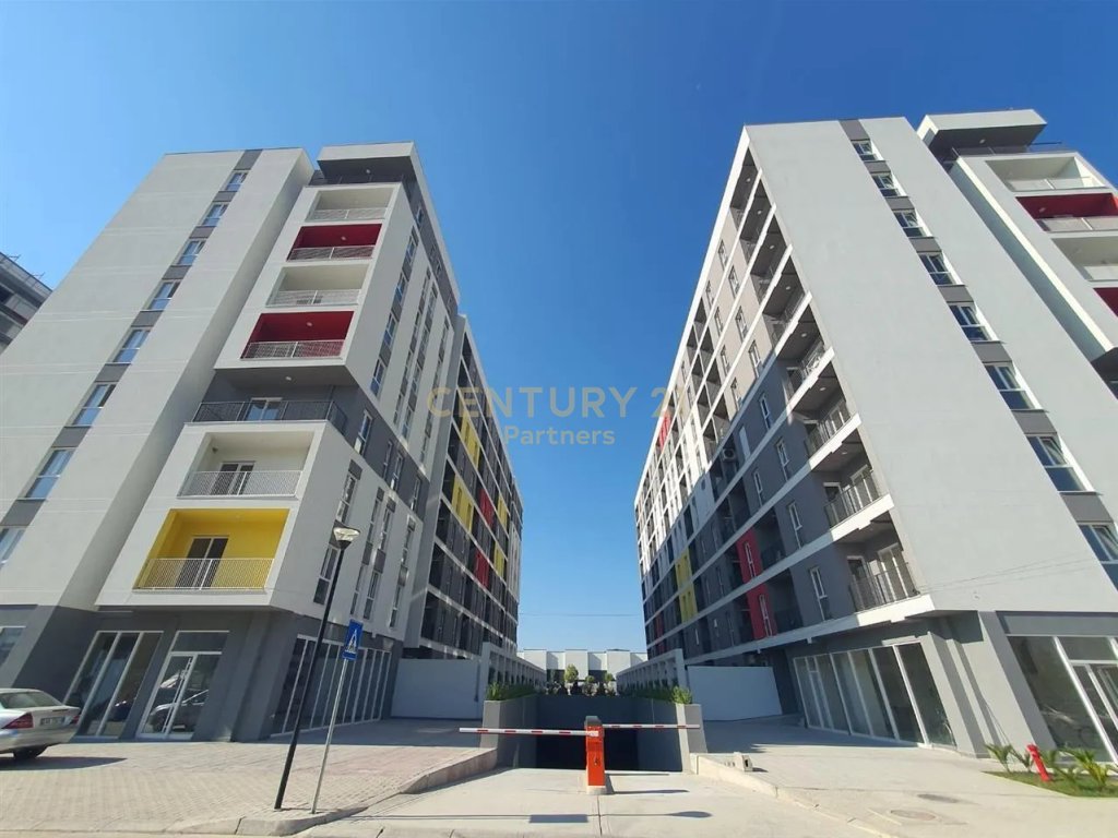 Jepet me qira njësi komerciale te Univers City!