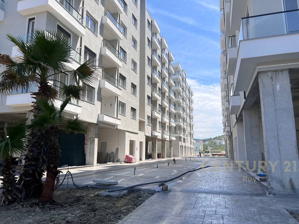 SHITET APARTAMENT 1+1 ,NDERTIM I RI, NE GOLEM !