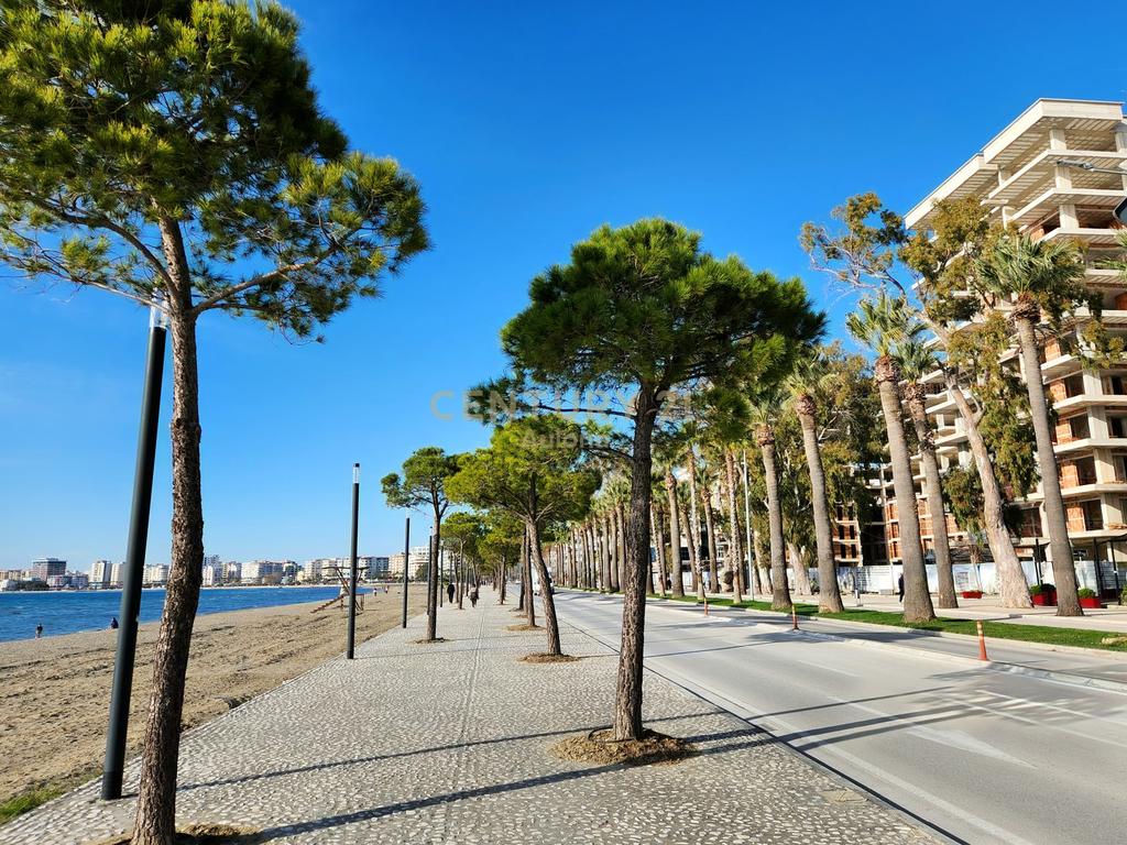 APARTAMENT 1+1 ME PAMJE NE DET REZIDENCA POSEIDON , LUNGOMARE - VLORE !