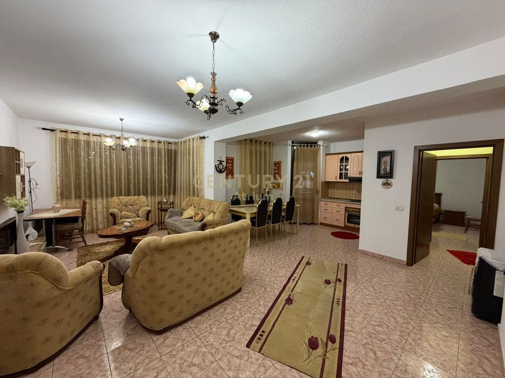JEPET APARTAMENT 2+1+2+BALLKON ME QIRA NE ZONEN E ISH BLLOKUT !!!