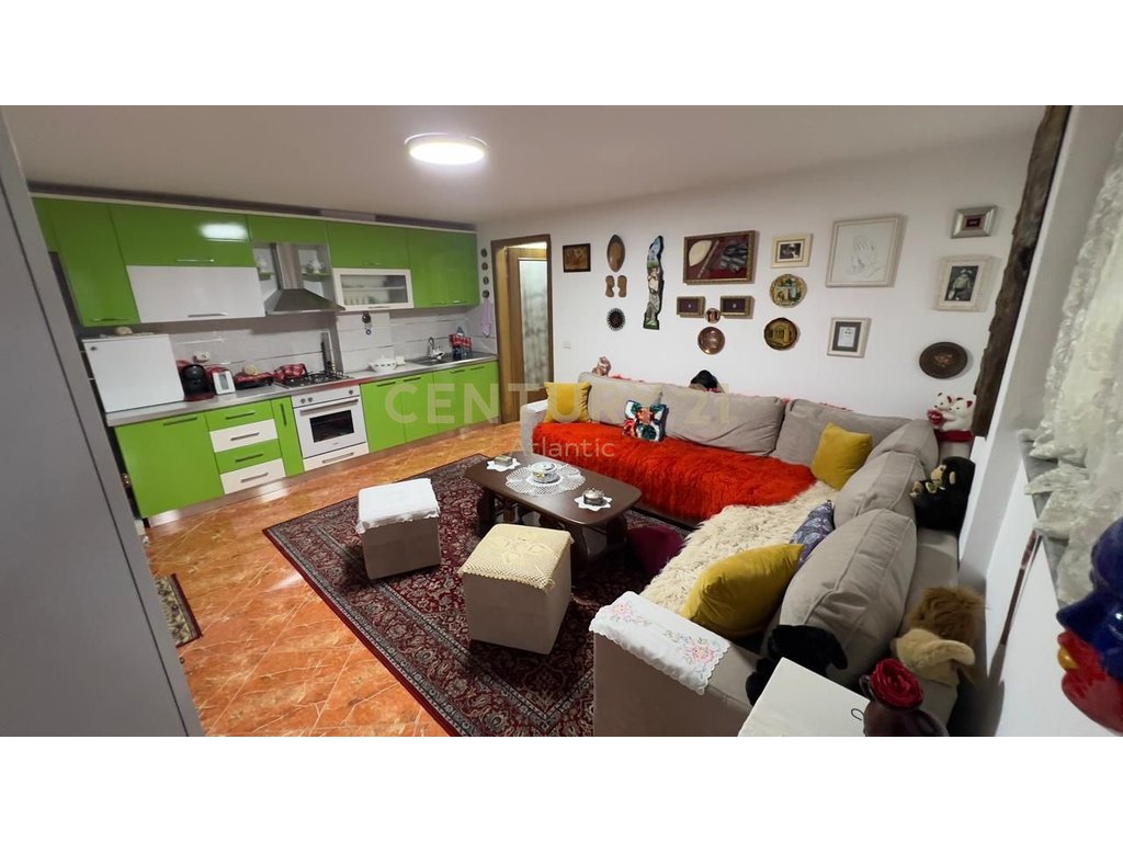 Apartament 1+1 Për Shitje në Golem