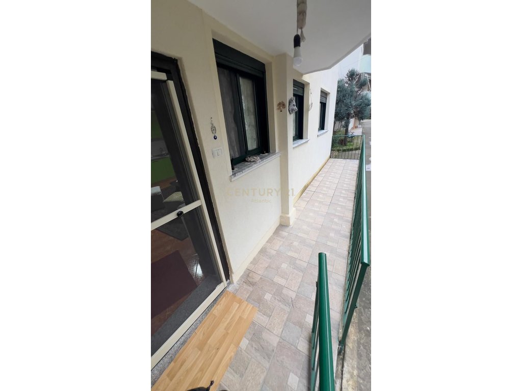 Apartament 1+1 Për Shitje në Golem