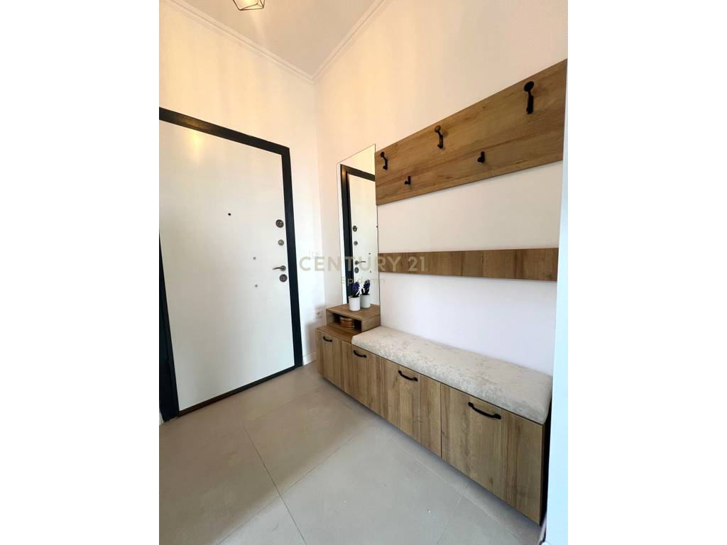 SHITET APARTAMENT 2+1+2+POST PARKIMI NE VIJE TE PARE ME DETIN NE GOLEM!!