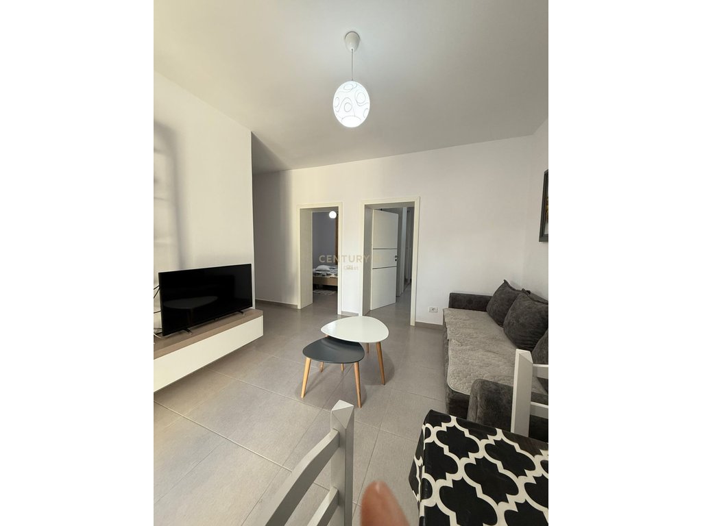 Apartament 2+1 me qira në lagjen “Kushtrim”