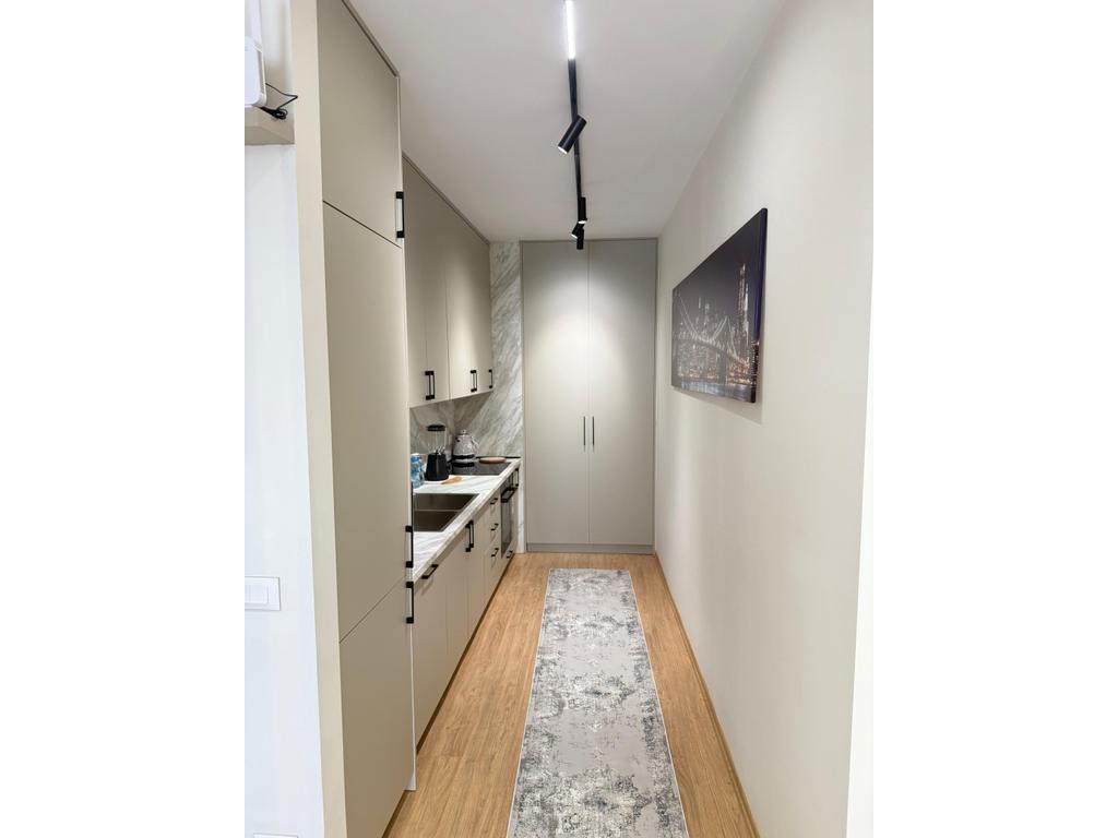 APARTAMENT LUKSOZ NE SHITJE, NE KOMPLEKSIN "FRATARI" NE ASTIR!