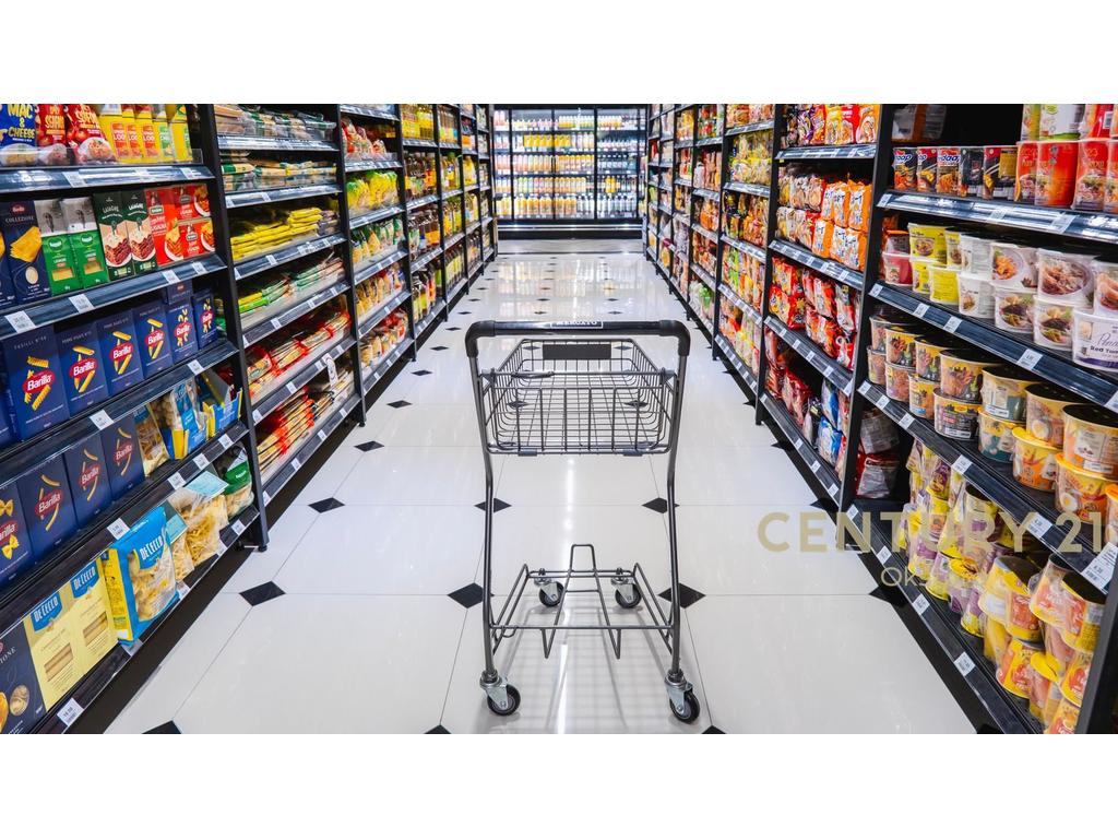 AMBIENT KOMERCIAL SUPERMARKET PER QIRA NE YZBERISHT
