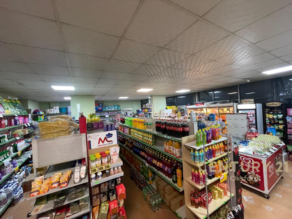 AMBIENT KOMERCIAL SUPERMARKET PER QIRA NE YZBERISHT