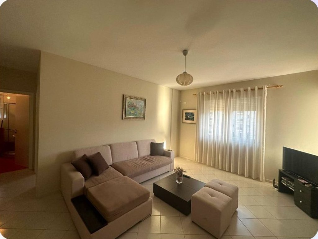 APARTAMENT 1+1 PER QIRA,TEK KALAJA!