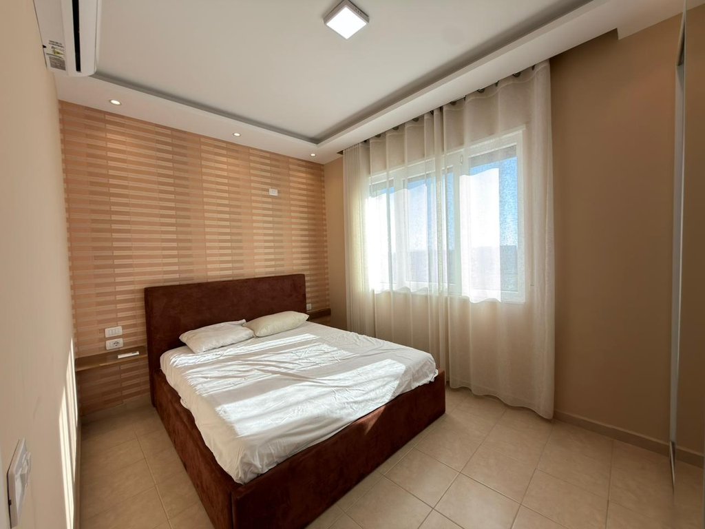 VALAMAR, JAPIM ME QIRA VJETORE 2+1+2 POSTE PARKIMI !