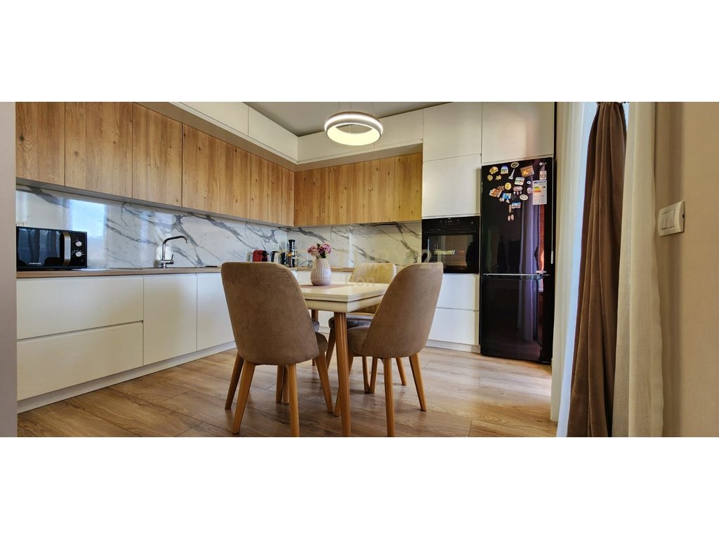 JEPET ME QERA APARTAMENT 1+1 PRANE QENDRES, DURRES  !