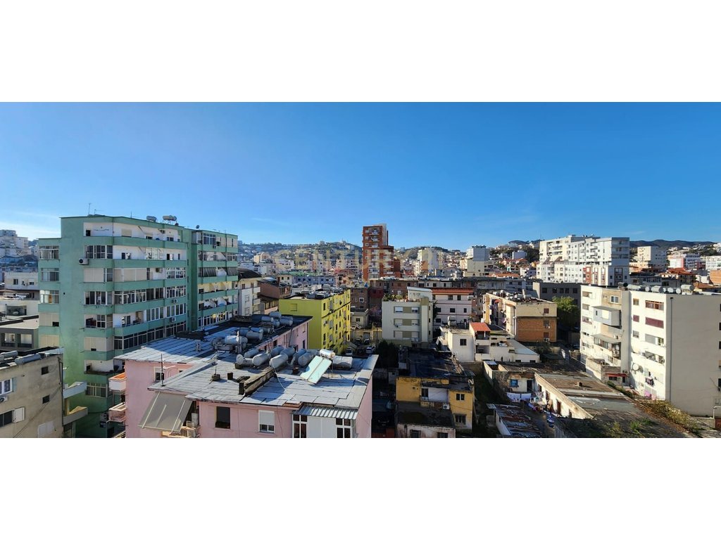 JEPET ME QERA APARTAMENT 1+1 PRANE QENDRES, DURRES  !