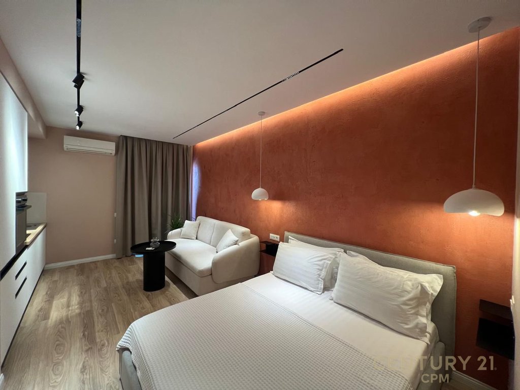 Apartament Studio me qira ne Qender, fillimi i rruges se Kavajes!