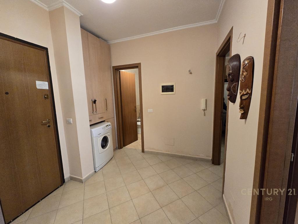 Apartament 2+1 per shitje tek Pazari i Ri