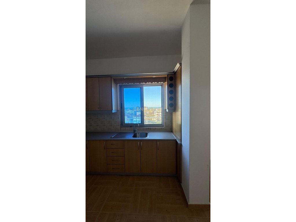 JEPET ME QERA NJE APARTAMENT 1+1 KAT I DYTE I NJE VILE, GOLEM !