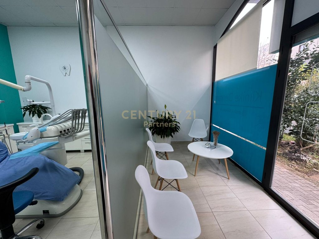 SHESIM KLINIKE DENTARE NE YZBERISHT AFER GRAND GALLERY !